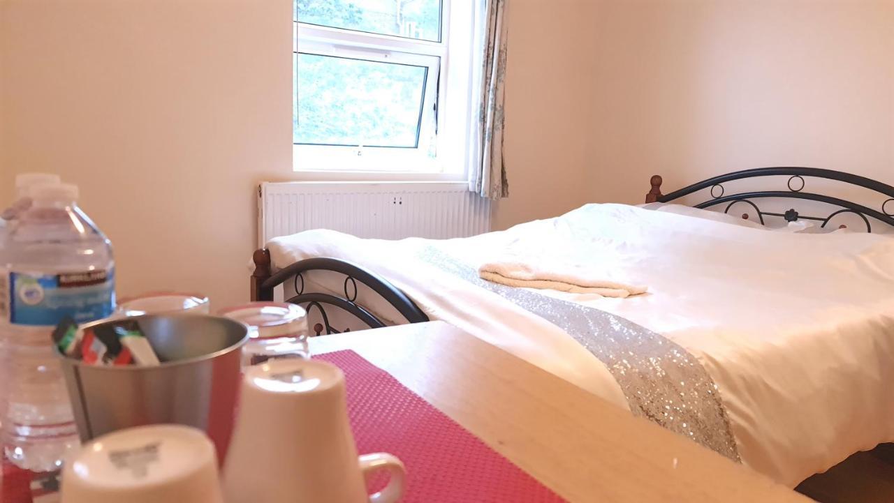 Stayeasy B&B In Trendy Heart Of ลอนดอน ภายนอก รูปภาพ